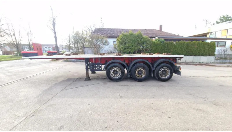 Schwarzmüller kurzes 3- Achs Chassis ADR für Chemie Spezialbehäl kurzes 3- Achs Chassis ADR für Chemie Spezialbehälter - Semi-trailer pengangkut mobil: gambar 1 Schwarzmüller kurzes 3- Achs Chassis ADR für Chemie Spezialbehäl kurzes 3- Achs Chassis ADR für Chemie Spezialbehälter - Semi-trailer pengangkut mobil: gambar 1