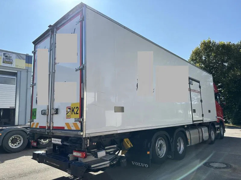 Volvo FH 16 550XL*8x2*Tief Kühlkoffer*ThermoKing*LBW - Truk berpendingin: gambar 5 Volvo FH 16 550XL*8x2*Tief Kühlkoffer*ThermoKing*LBW - Truk berpendingin: gambar 5