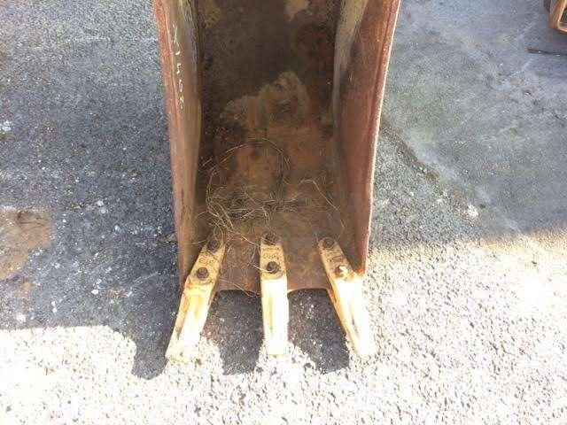 CATERPILLAR 415mm - Type Tractopelle - Ember ekskavator: gambar 2 CATERPILLAR 415mm - Type Tractopelle - Ember ekskavator: gambar 2