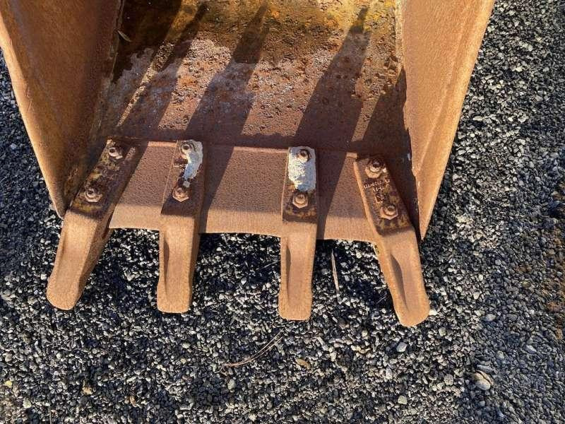 CATERPILLAR 570mm - type tractopelle - Ember ekskavator: gambar 2 CATERPILLAR 570mm - type tractopelle - Ember ekskavator: gambar 2