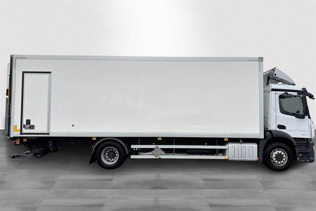 Mercedes-Benz ACTROS 1827 5 KSA-kori +PL - Truk box: gambar 5 Mercedes-Benz ACTROS 1827 5 KSA-kori +PL - Truk box: gambar 5