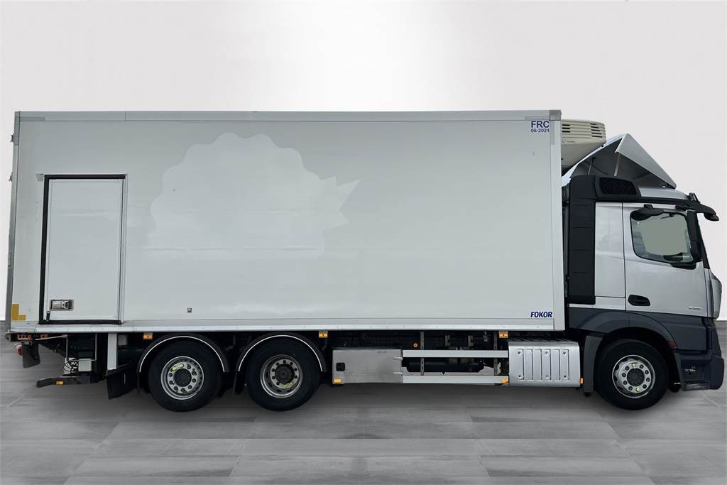 Mercedes-Benz ACTROS 2551 6X2 FRC 06/2027 - Truk isotermal: gambar 4 Mercedes-Benz ACTROS 2551 6X2 FRC 06/2027 - Truk isotermal: gambar 4