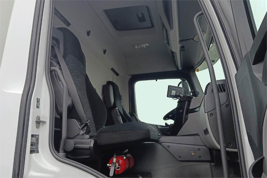 Truk box Mercedes-Benz ANTOS 1827L Ksa-kori + PL: gambar 13