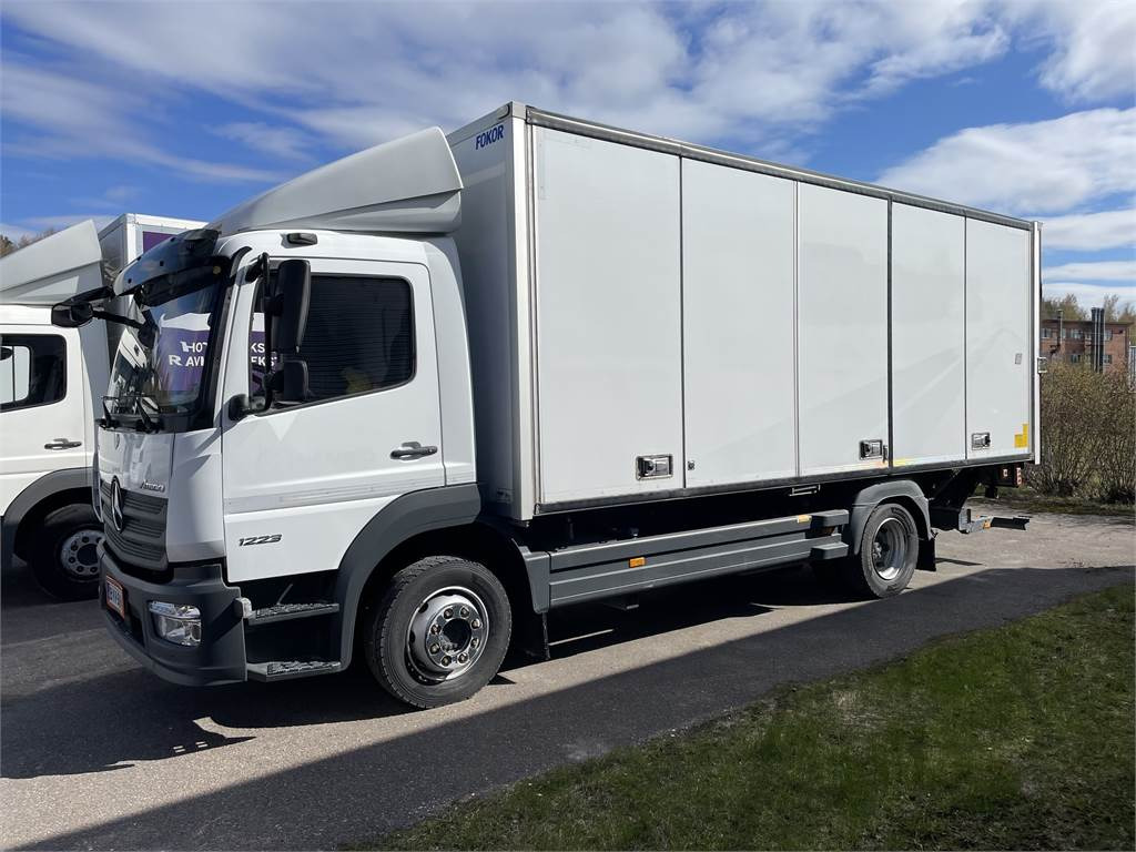 Mercedes-Benz ATEGO 1223L - Truk box: gambar 2 Mercedes-Benz ATEGO 1223L - Truk box: gambar 2