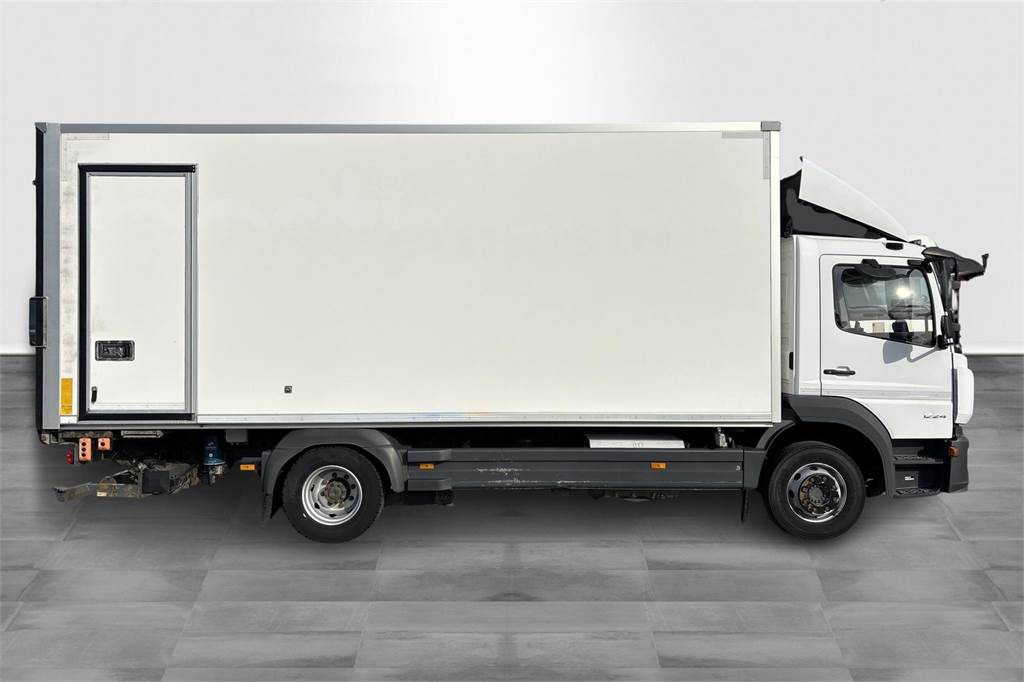 Mercedes-Benz ATEGO 1224L 4x2 Ksa-Umpikori +pl-nostin - Truk box: gambar 4 Mercedes-Benz ATEGO 1224L 4x2 Ksa-Umpikori +pl-nostin - Truk box: gambar 4