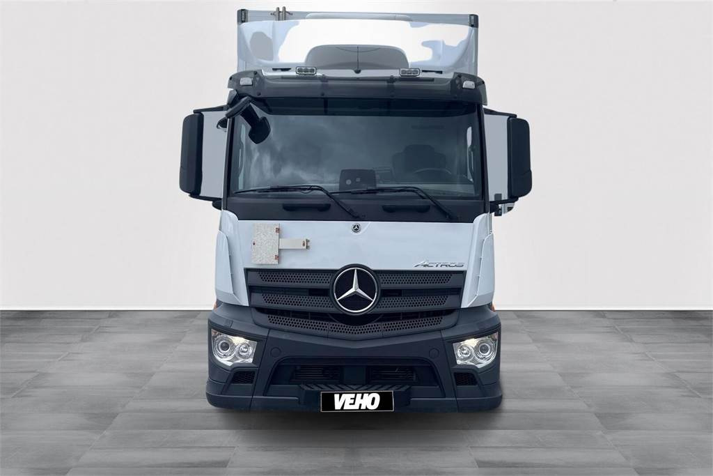 Mercedes-Benz Actros 1827 4x2 8,7m umpikori+PL nostin - Truk isotermal: gambar 2 Mercedes-Benz Actros 1827 4x2 8,7m umpikori+PL nostin - Truk isotermal: gambar 2