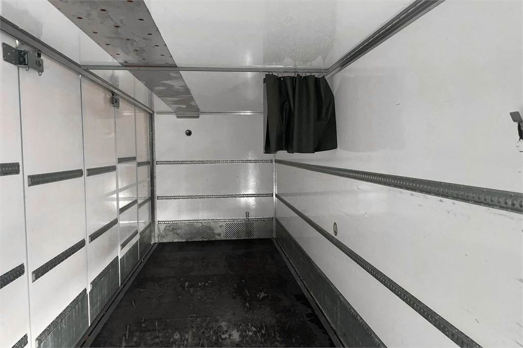Mercedes-Benz Actros 1827 4x2 8,7m umpikori+PL nostin - Truk isotermal: gambar 5 Mercedes-Benz Actros 1827 4x2 8,7m umpikori+PL nostin - Truk isotermal: gambar 5