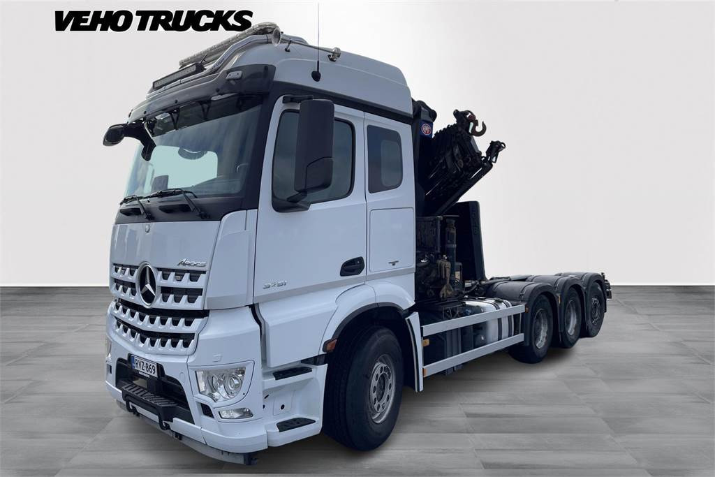 Mercedes-Benz Arocs 3251 8x4*4 - HMF 32 tm - Koukku - Truk derek: gambar 1 Mercedes-Benz Arocs 3251 8x4*4 - HMF 32 tm - Koukku - Truk derek: gambar 1