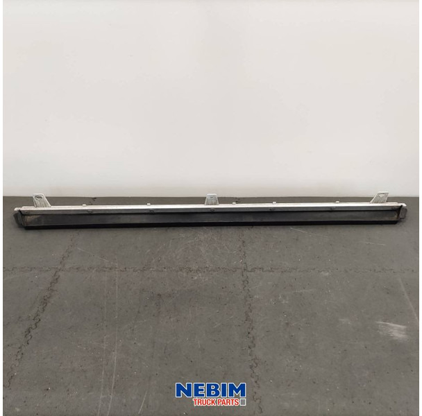 Volvo Volvo - 84173254 - Bumperspoiler midden - Suku cadang untuk Truk: gambar 2 Volvo Volvo - 84173254 - Bumperspoiler midden - Suku cadang untuk Truk: gambar 2