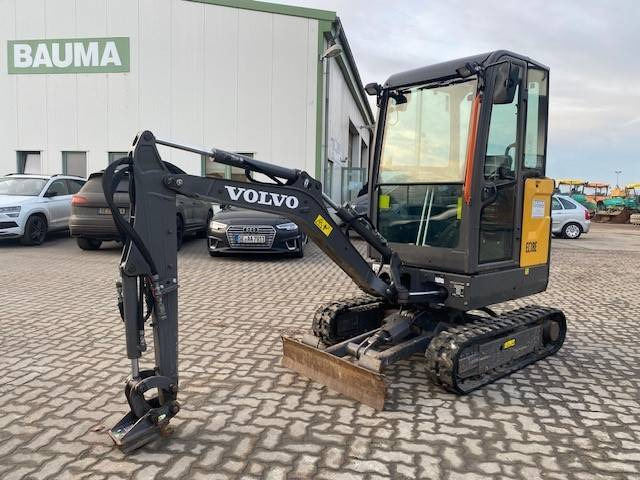 Volvo EC 18 E MIETE / RENTAL (12001517) - Ekskavator mini: gambar 1 Volvo EC 18 E MIETE / RENTAL (12001517) - Ekskavator mini: gambar 1