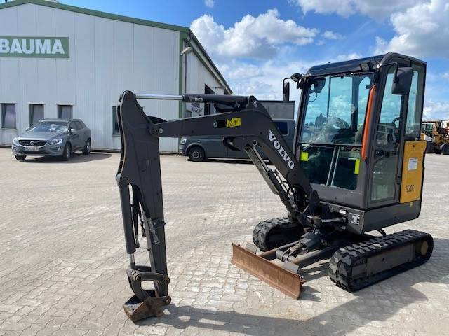 Volvo EC 20 E MIETE / RENTAL (12001275) - Ekskavator mini: gambar 1 Volvo EC 20 E MIETE / RENTAL (12001275) - Ekskavator mini: gambar 1