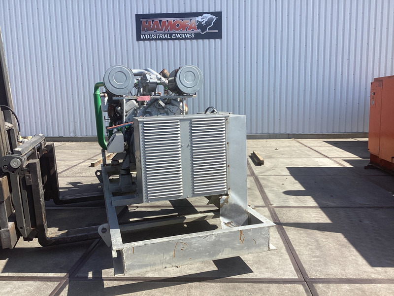 Detroit Diesel 12V92TA GENERTOR 540KVA USED - Genset: gambar 4 Detroit Diesel 12V92TA GENERTOR 540KVA USED - Genset: gambar 4