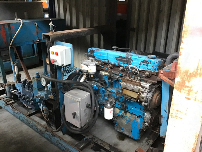 Ford 2714E POMP 550 BAR USED - Pompa air: gambar 1 Ford 2714E POMP 550 BAR USED - Pompa air: gambar 1