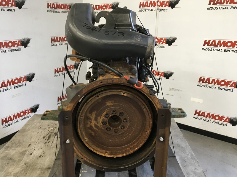 Mercedes-Benz OM 366.900-000 CORE - Peralatan konstruksi: gambar 3 Mercedes-Benz OM 366.900-000 CORE - Peralatan konstruksi: gambar 3