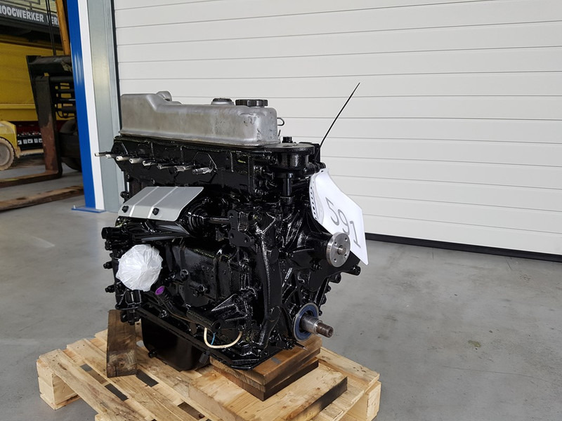 Mitsubishi 4D31 LONGBLOCK - Peralatan konstruksi: gambar 3 Mitsubishi 4D31 LONGBLOCK - Peralatan konstruksi: gambar 3