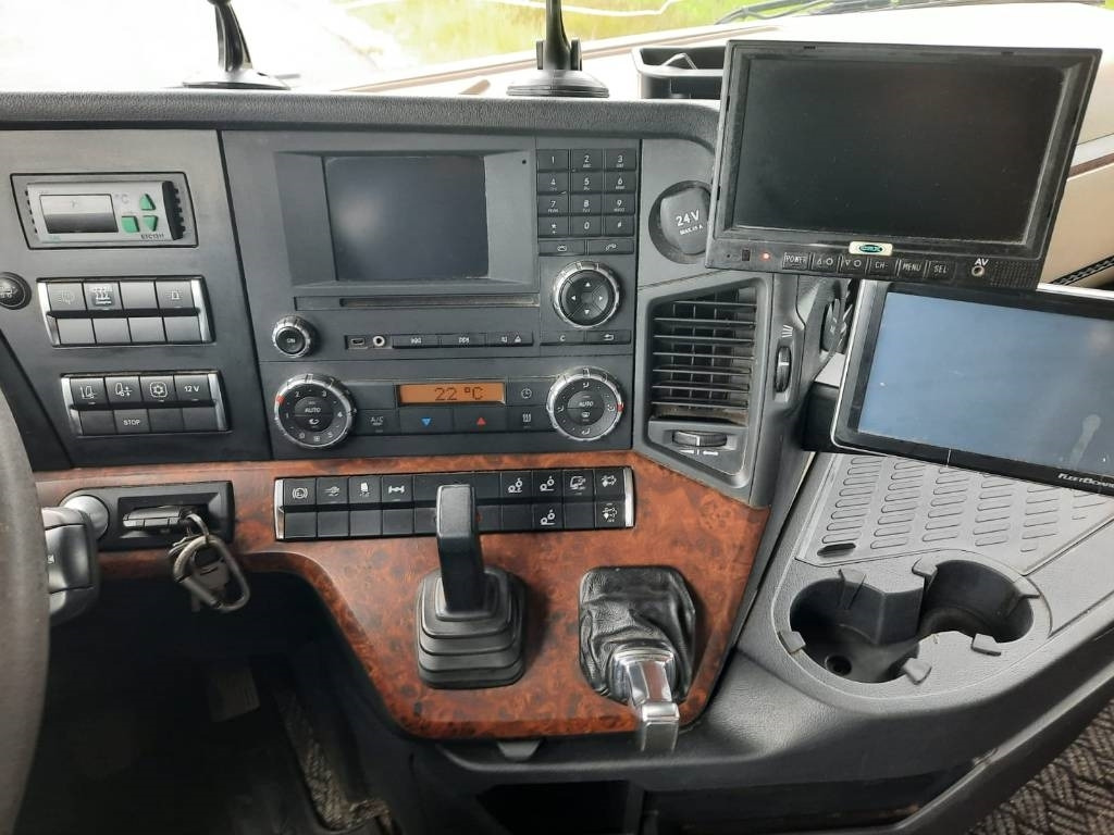 Truk box Mercedes-Benz Actros 2551: gambar 10