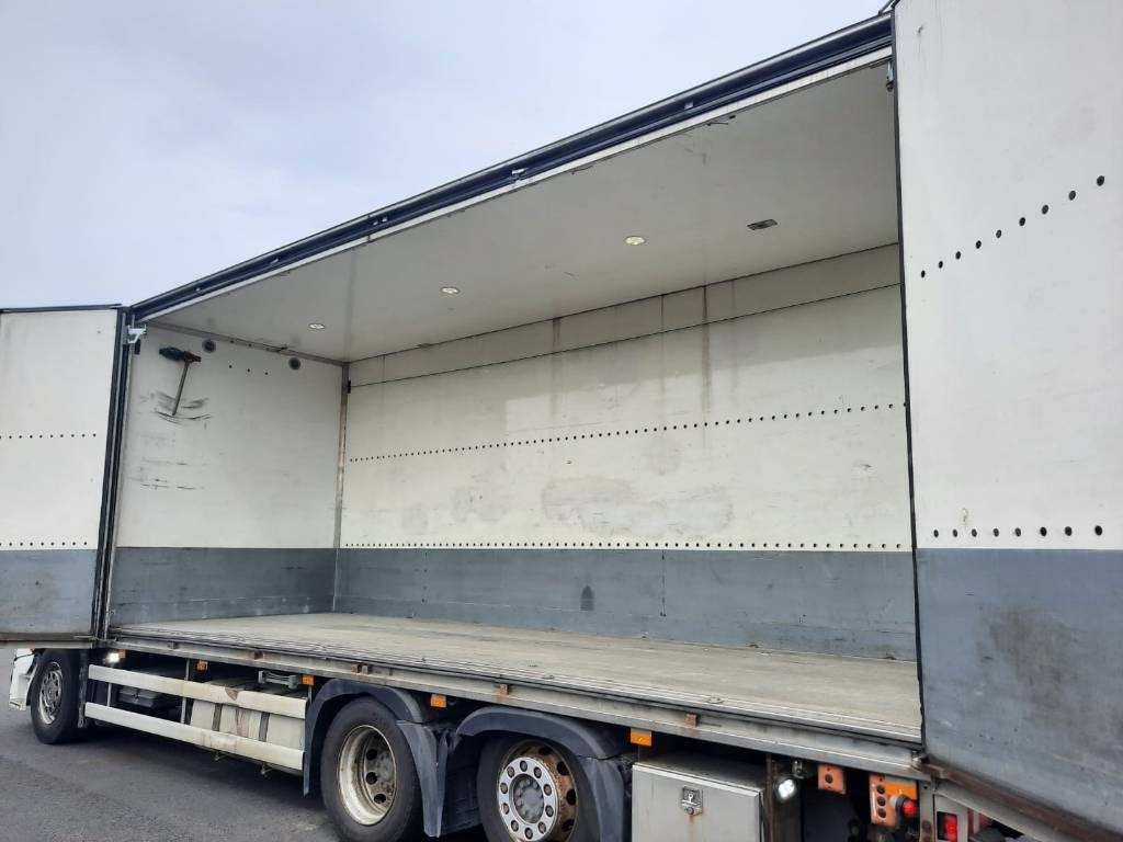 Truk box Mercedes-Benz Actros 2551: gambar 6