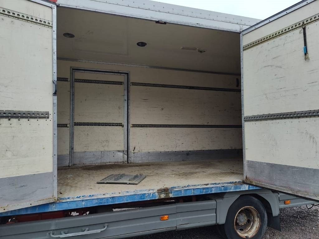 Mercedes-Benz Atego 1023 - Truk box: gambar 5 Mercedes-Benz Atego 1023 - Truk box: gambar 5