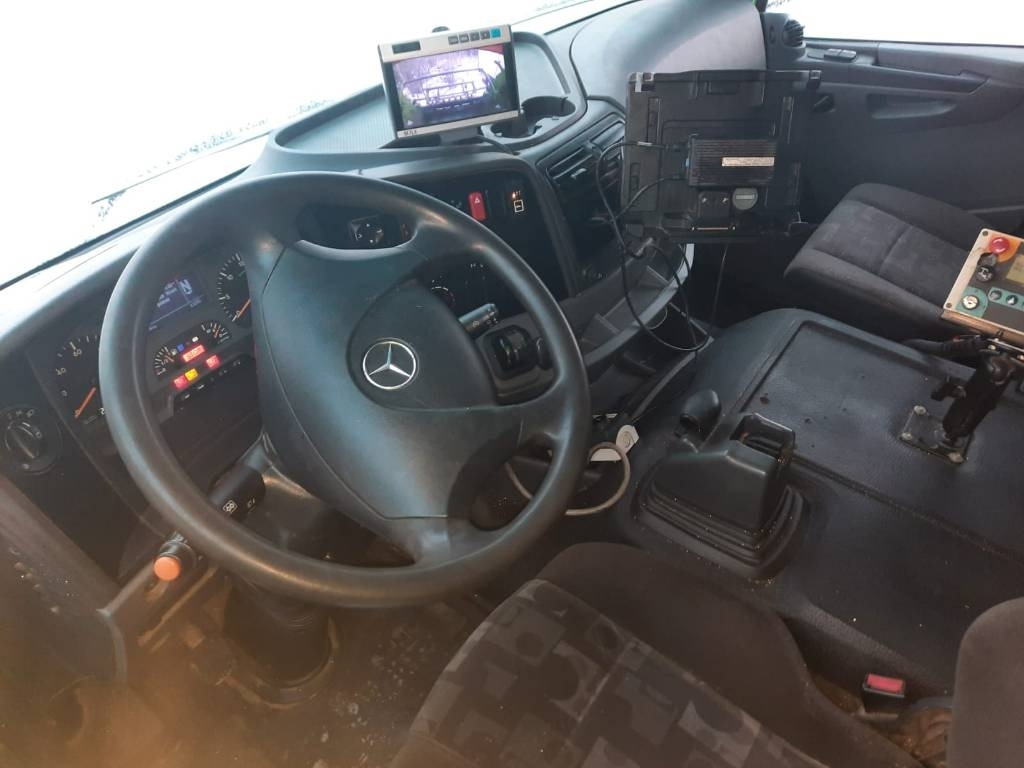 Leasing Mercedes-Benz Axor 2533  Mercedes-Benz Axor 2533: gambar 8