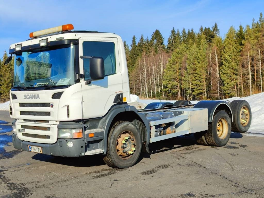 Scania P 320 - Truk sasis: gambar 1 Scania P 320 - Truk sasis: gambar 1
