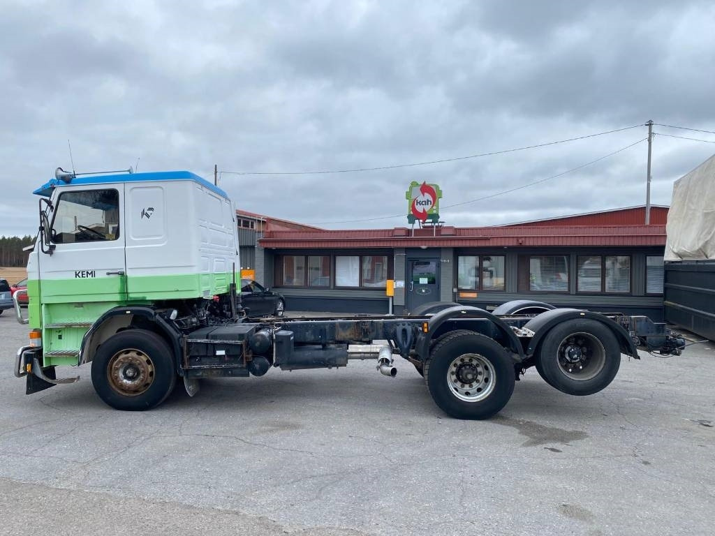 Scania R 142 - Truk sasis: gambar 5 Scania R 142 - Truk sasis: gambar 5