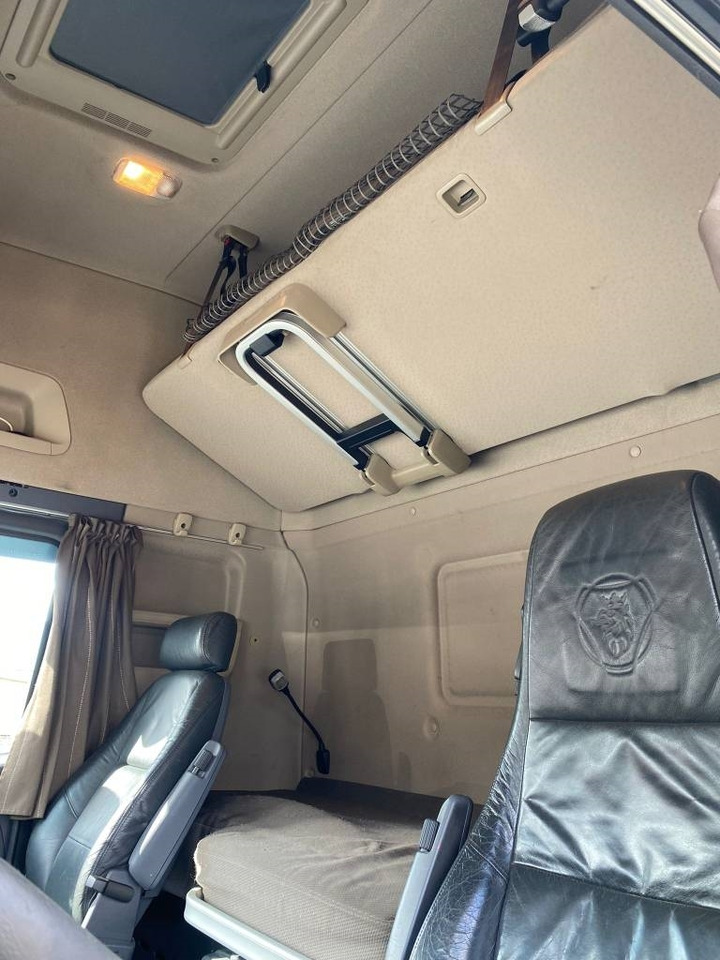 Tractor head Scania R 560: gambar 17