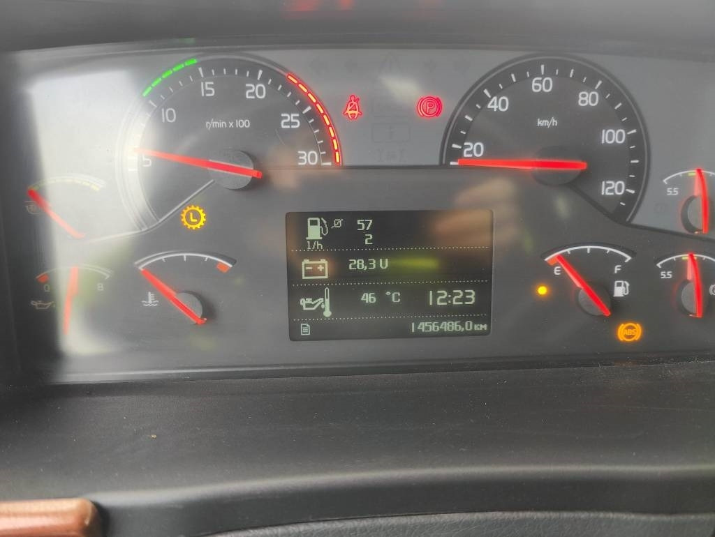 Truk logging Volvo FH 16: gambar 15 Truk logging Volvo FH 16: gambar 15