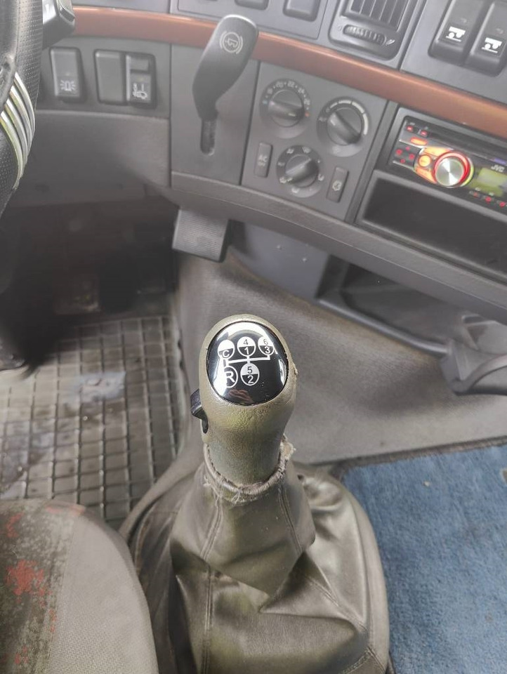 Truk logging Volvo FH 16: gambar 17 Truk logging Volvo FH 16: gambar 17