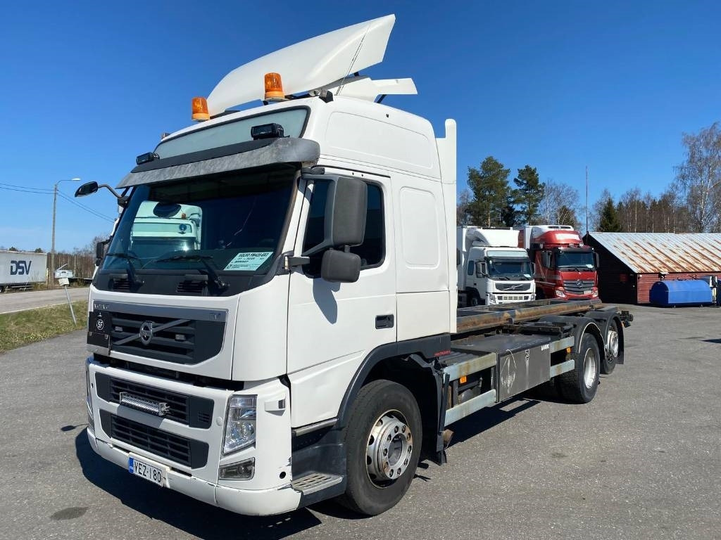 Volvo FM 13 - Pengangkut kontainer/ Container truck: gambar 1 Volvo FM 13 - Pengangkut kontainer/ Container truck: gambar 1