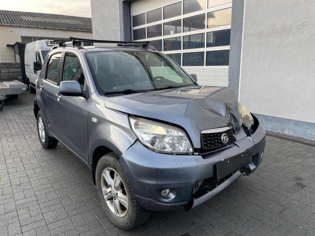 Daihatsu Terios 1.5i 4WD Top Unfall - Mobil SUV: gambar 1 Daihatsu Terios 1.5i 4WD Top Unfall - Mobil SUV: gambar 1