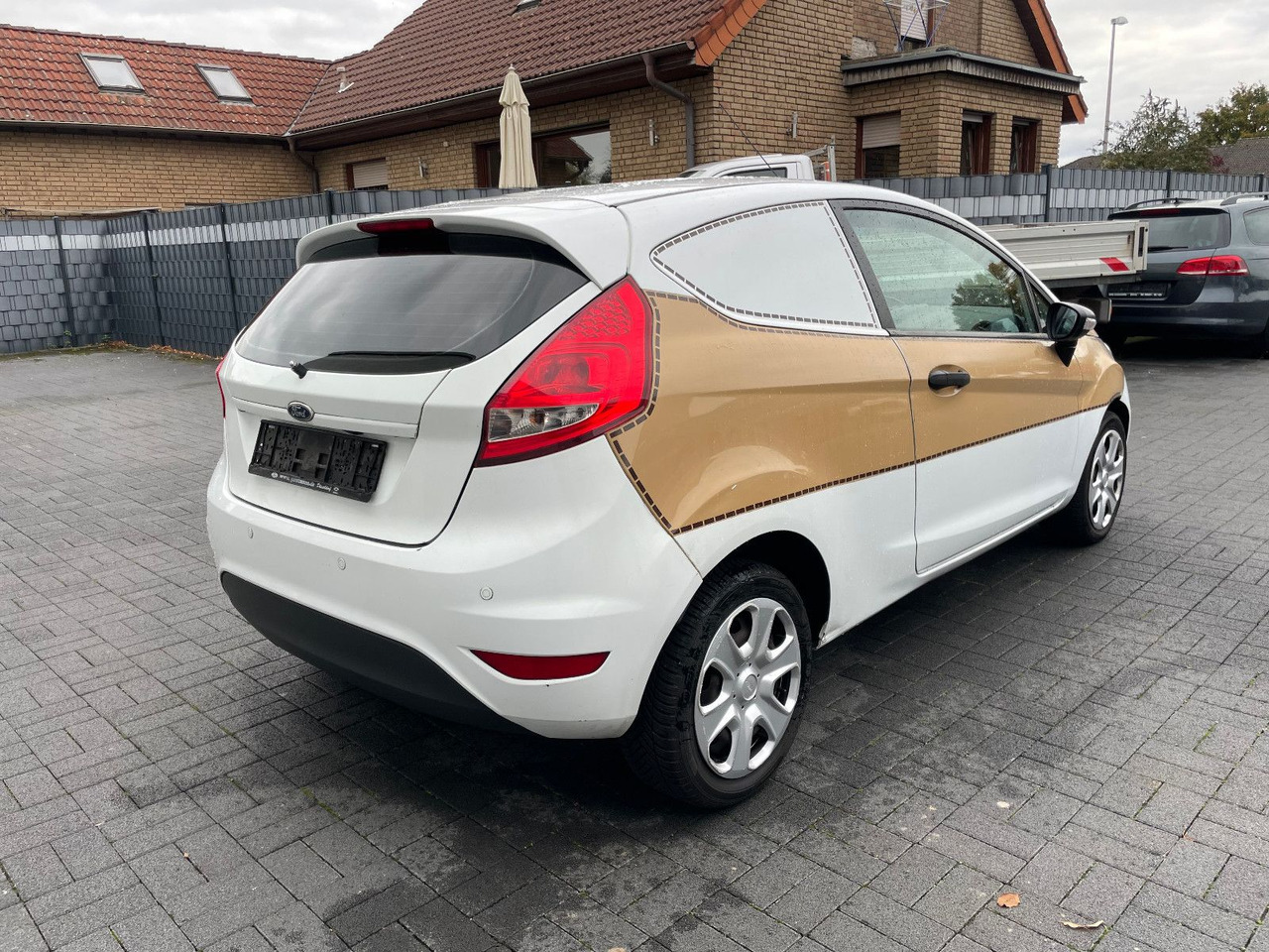 Ford Fiesta 1.25i Van - Van kecil: gambar 2 Ford Fiesta 1.25i Van - Van kecil: gambar 2