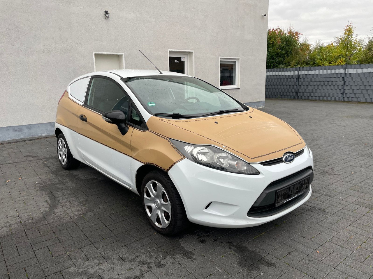 Ford Fiesta 1.25i Van - Van kecil: gambar 1 Ford Fiesta 1.25i Van - Van kecil: gambar 1
