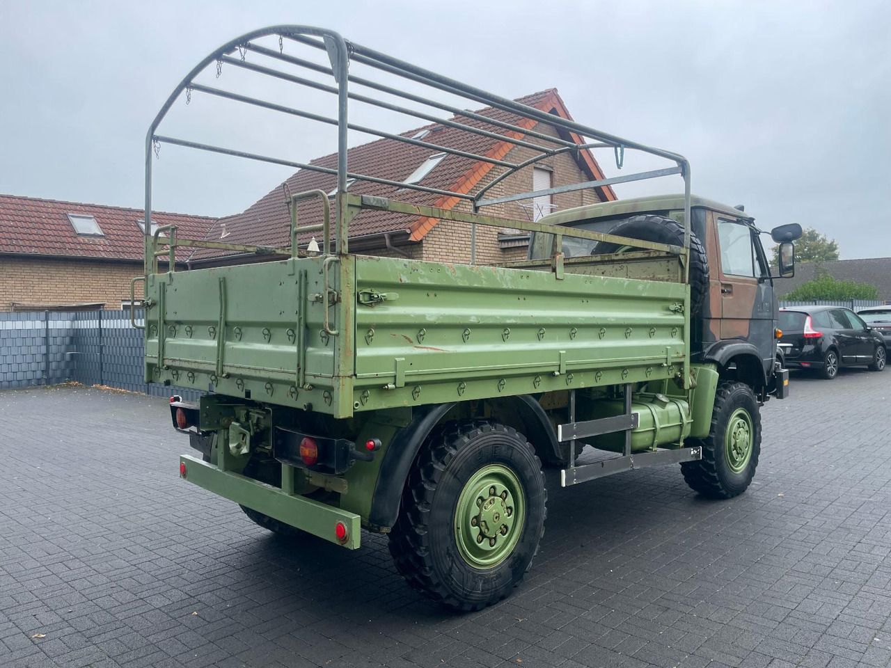 MAN 8.136 4X4 - Van flatbed: gambar 2 MAN 8.136 4X4 - Van flatbed: gambar 2