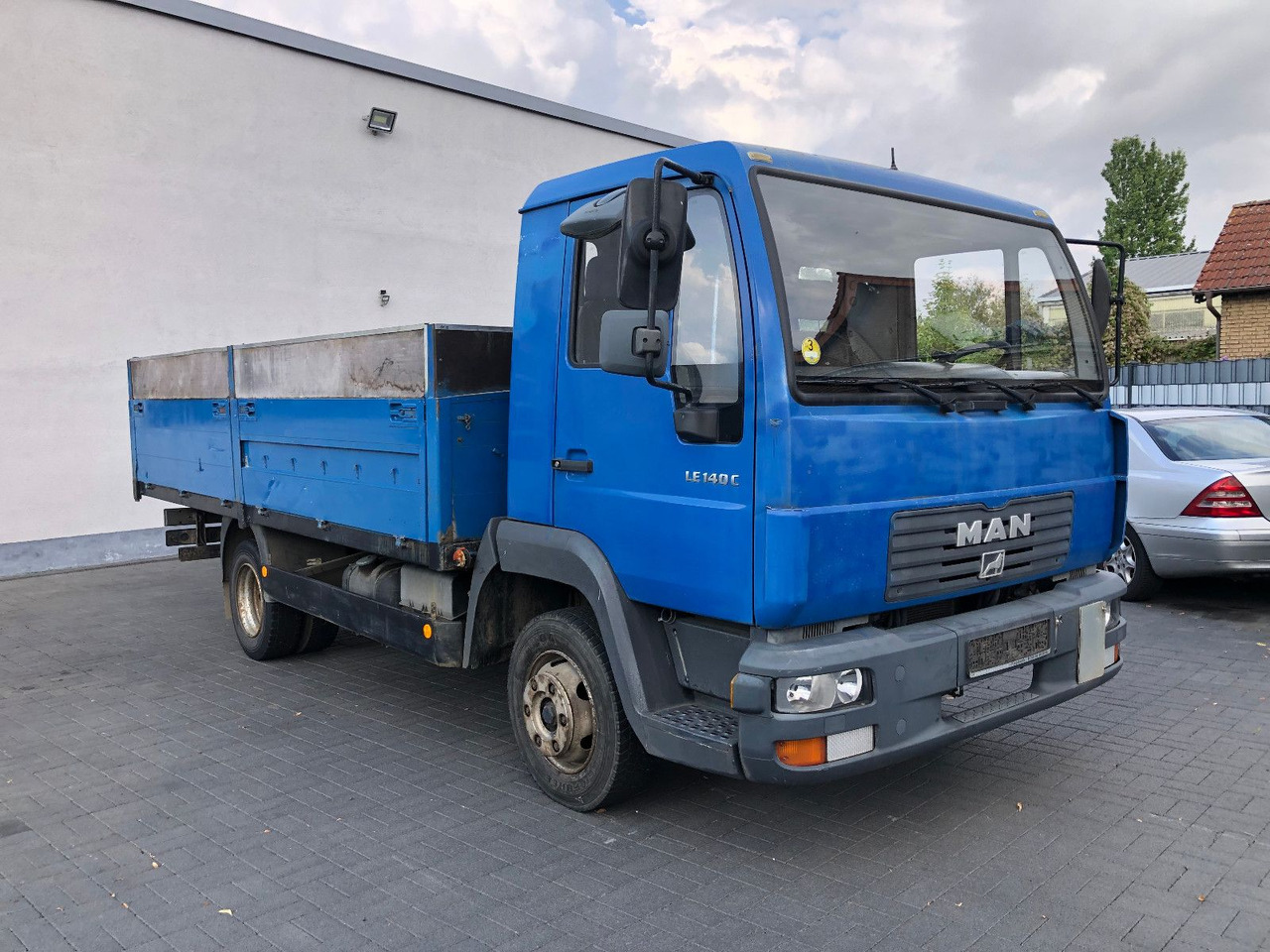 MAN LE 140 C Klima, Tempomat, TÜV 11-2025 - Van flatbed: gambar 3 MAN LE 140 C Klima, Tempomat, TÜV 11-2025 - Van flatbed: gambar 3