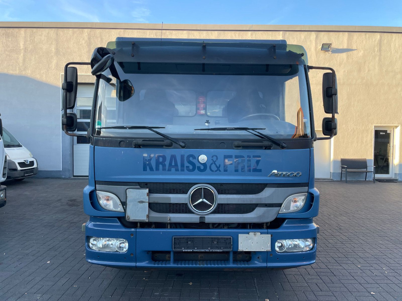Mercedes-Benz Atego 2 6-Zyl. 4x2 1224 Klima, Radstand: 3.56m. - Truk box: gambar 3 Mercedes-Benz Atego 2 6-Zyl. 4x2 1224 Klima, Radstand: 3.56m. - Truk box: gambar 3