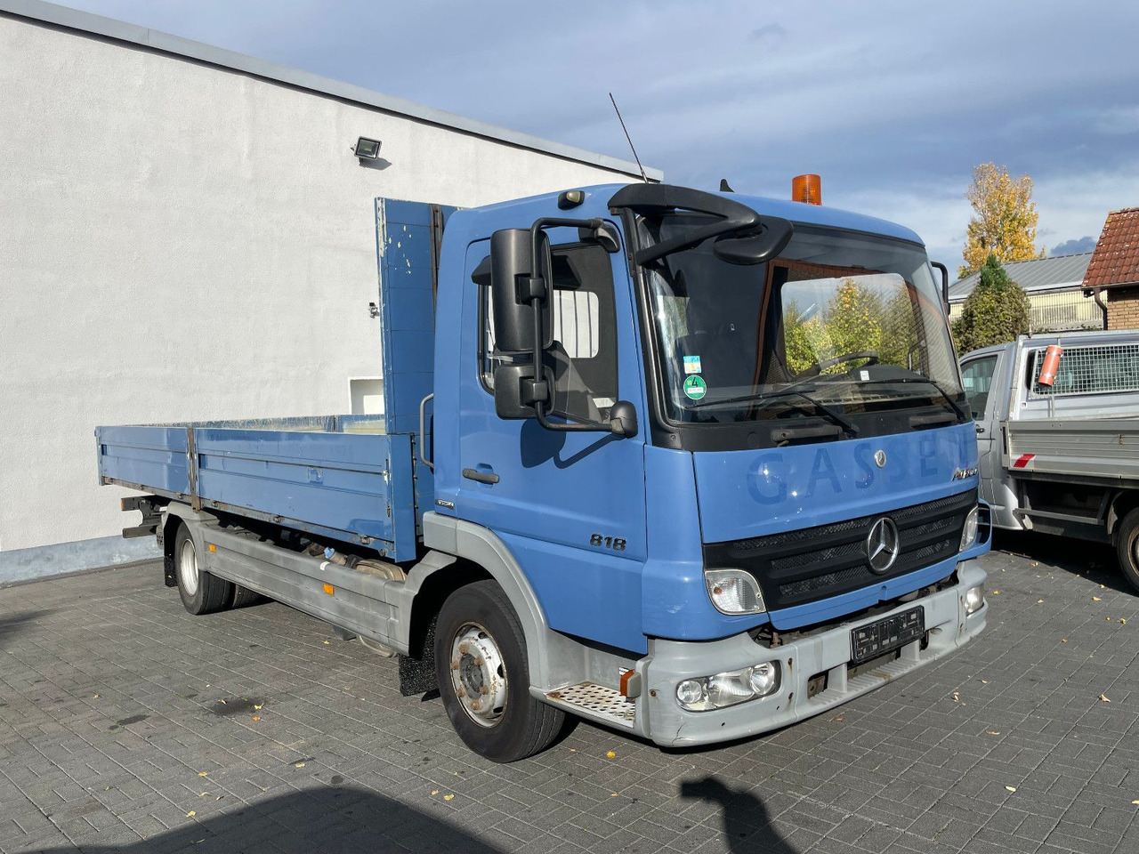 Mercedes-Benz Atego 818 Pritsche Euro 5 - Van flatbed: gambar 1 Mercedes-Benz Atego 818 Pritsche Euro 5 - Van flatbed: gambar 1