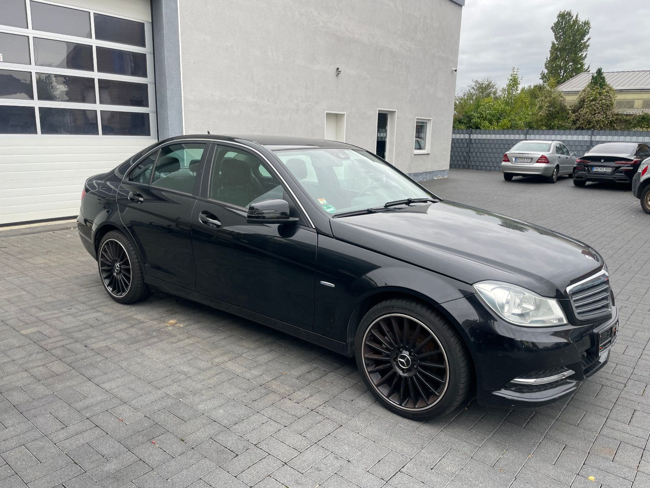 Mercedes-Benz C 180 C -Klasse Lim. C 180 CGI BlueEfficiency - Mobil sedan: gambar 5 Mercedes-Benz C 180 C -Klasse Lim. C 180 CGI BlueEfficiency - Mobil sedan: gambar 5