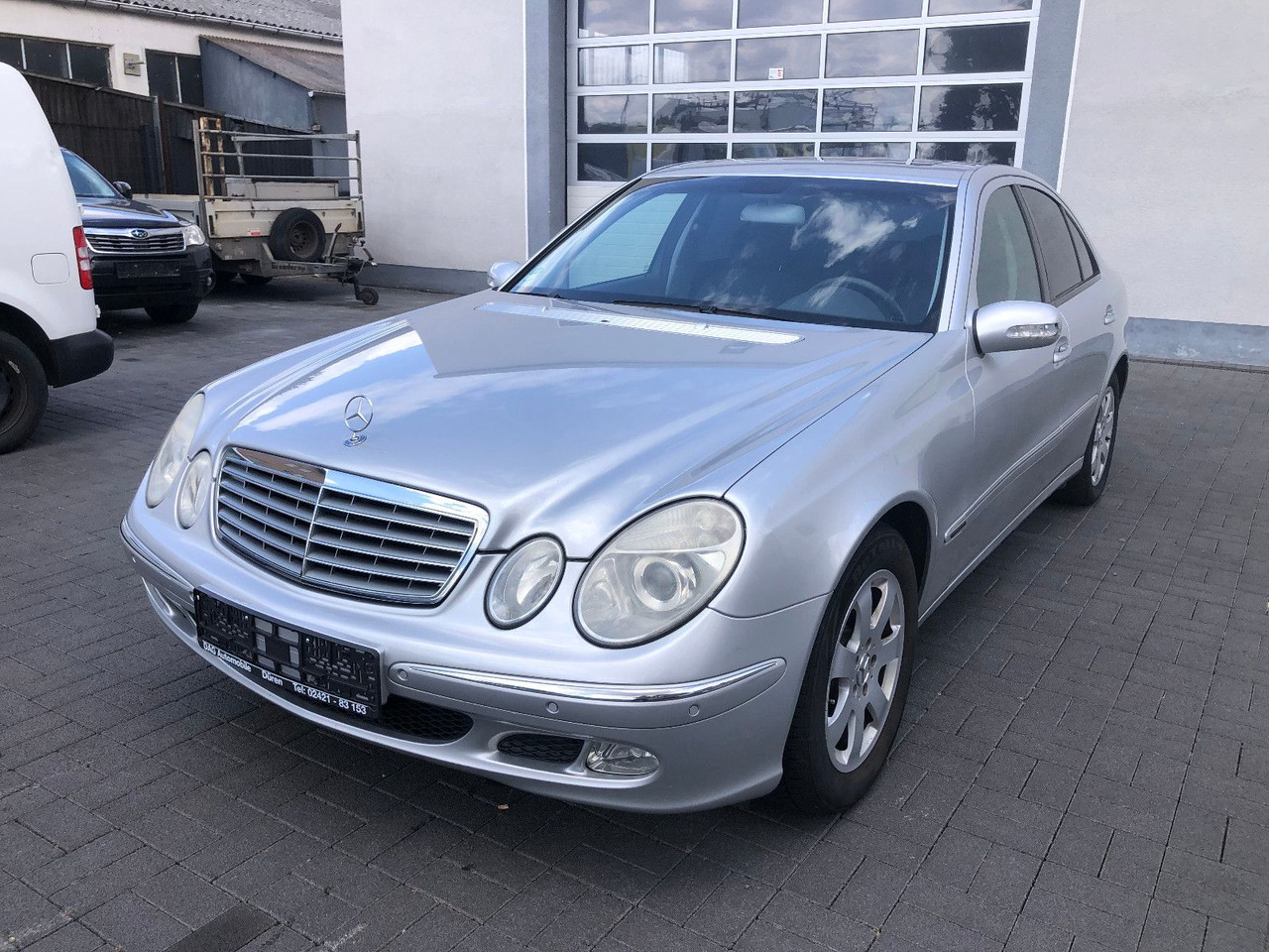Mercedes-Benz E 240 E -Klasse Lim. Elegance - Mobil sedan: gambar 3 Mercedes-Benz E 240 E -Klasse Lim. Elegance - Mobil sedan: gambar 3