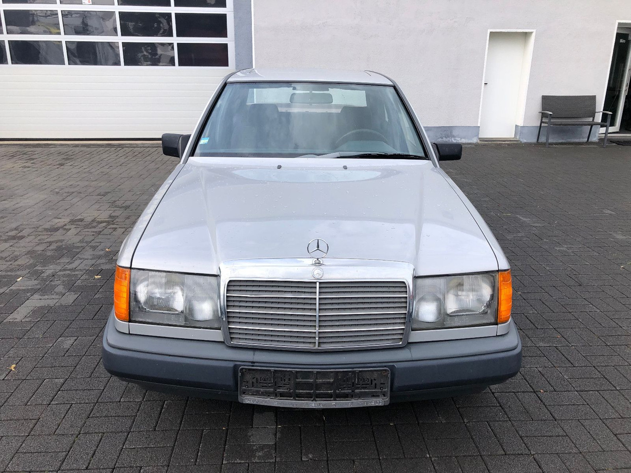 Mercedes-Benz W124 E 260 - Mobil sedan: gambar 5 Mercedes-Benz W124 E 260 - Mobil sedan: gambar 5
