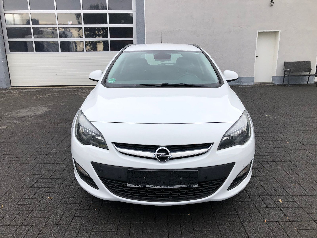 Opel Astra J 1.6 CDTi Sports Tourer Edition - Station wagon: gambar 5 Opel Astra J 1.6 CDTi Sports Tourer Edition - Station wagon: gambar 5