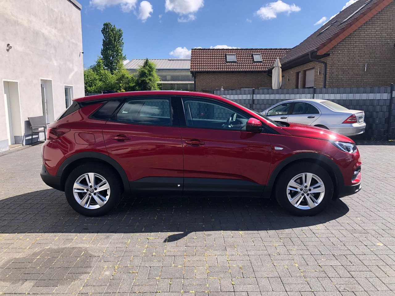 Opel Grandland (X) 1.5 D Automatik Business Edition - Mobil SUV: gambar 4 Opel Grandland (X) 1.5 D Automatik Business Edition - Mobil SUV: gambar 4