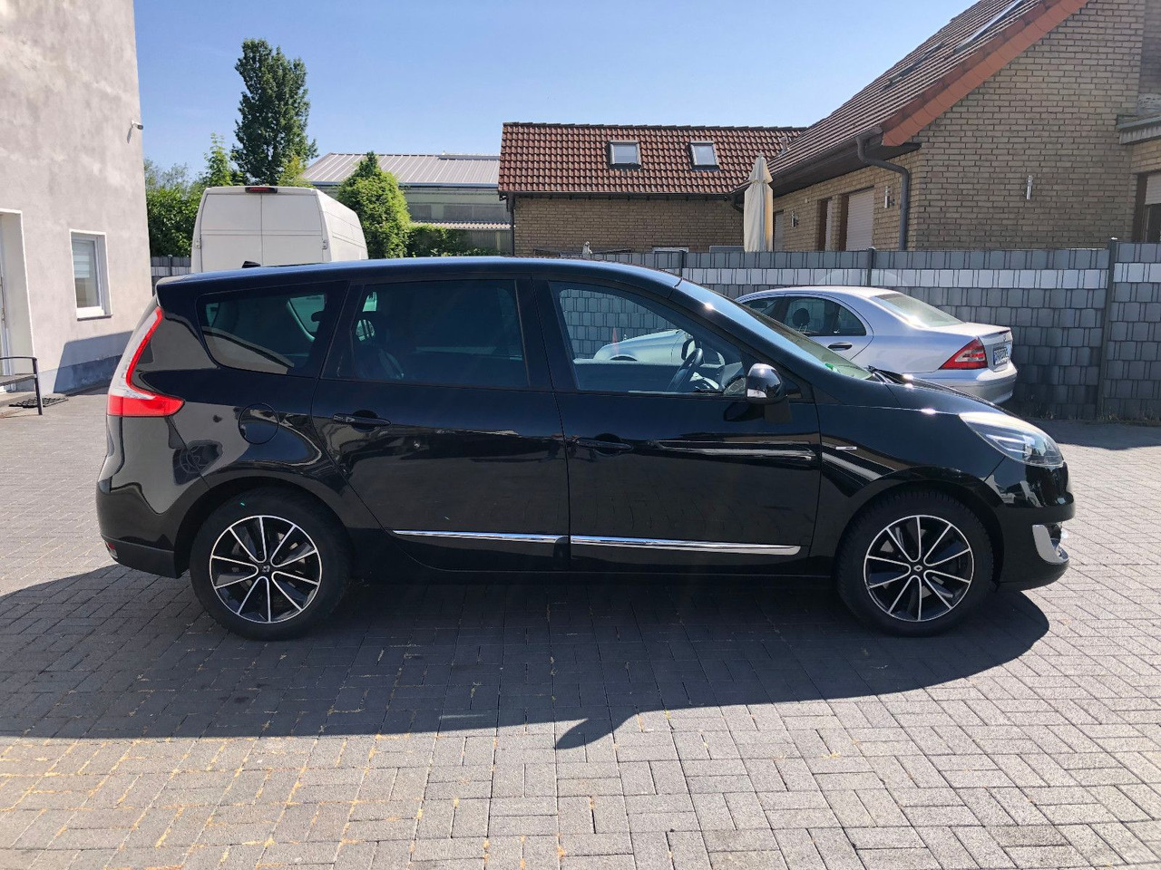 Van penumpang Renault Scenic  Grand 2.0 dCi 150 BOSE Edition,Automatik: gambar 6