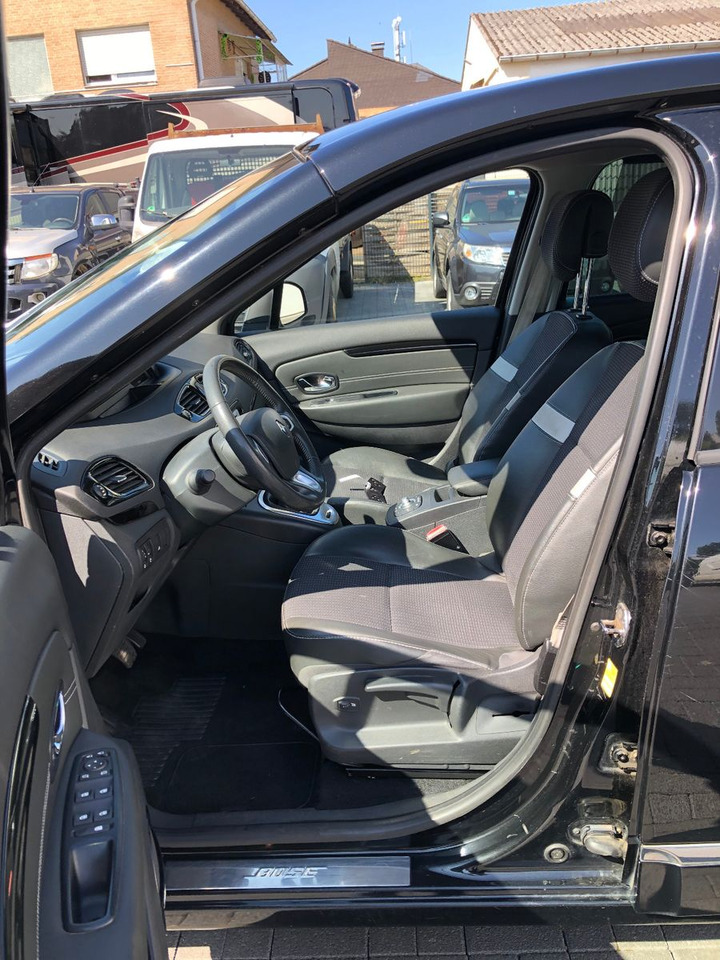 Van penumpang Renault Scenic  Grand 2.0 dCi 150 BOSE Edition,Automatik: gambar 9