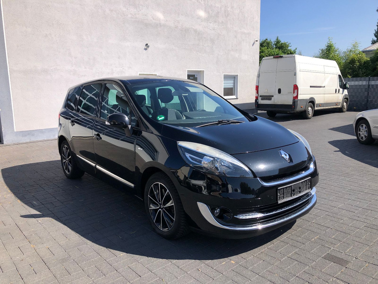 Renault Scenic Grand 2.0 dCi 150 BOSE Edition,Automatik - Van penumpang: gambar 1 Renault Scenic Grand 2.0 dCi 150 BOSE Edition,Automatik - Van penumpang: gambar 1