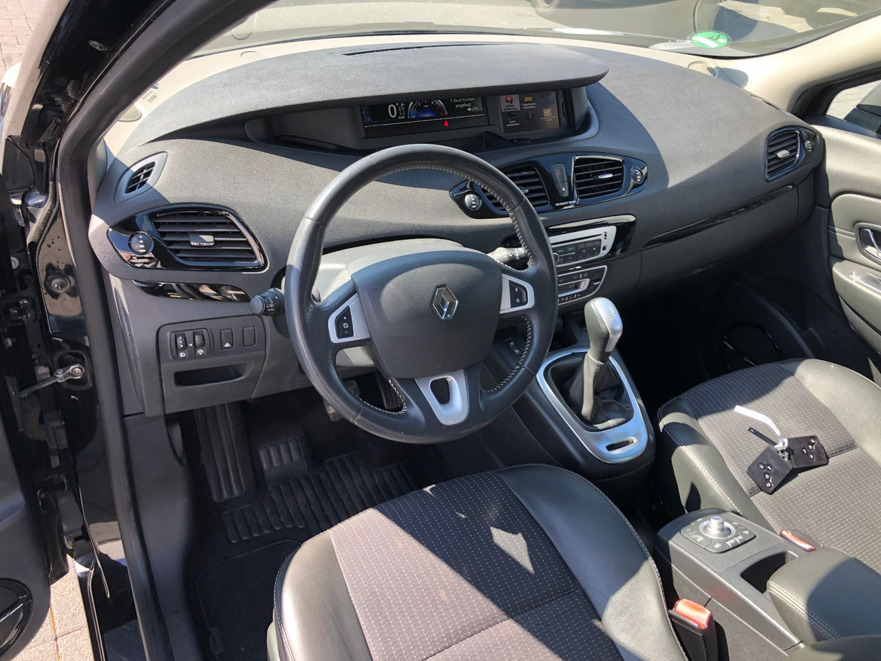 Van penumpang Renault Scenic  Grand 2.0 dCi 150 BOSE Edition,Automatik: gambar 11