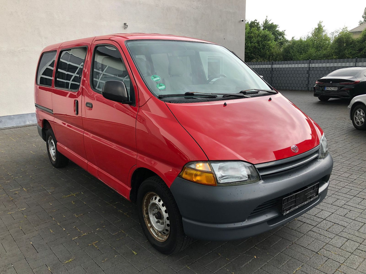Toyota Hiace 2.7 i Benziner, 9-Sitzer, 1. Hand - Van penumpang: gambar 1 Toyota Hiace 2.7 i Benziner, 9-Sitzer, 1. Hand - Van penumpang: gambar 1