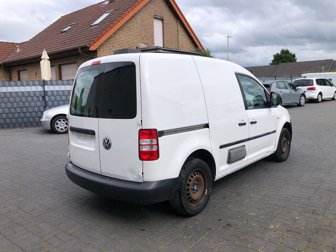 Volkswagen Caddy 1.6 TDi EcoProfi, Klima - Van kecil: gambar 2 Volkswagen Caddy 1.6 TDi EcoProfi, Klima - Van kecil: gambar 2