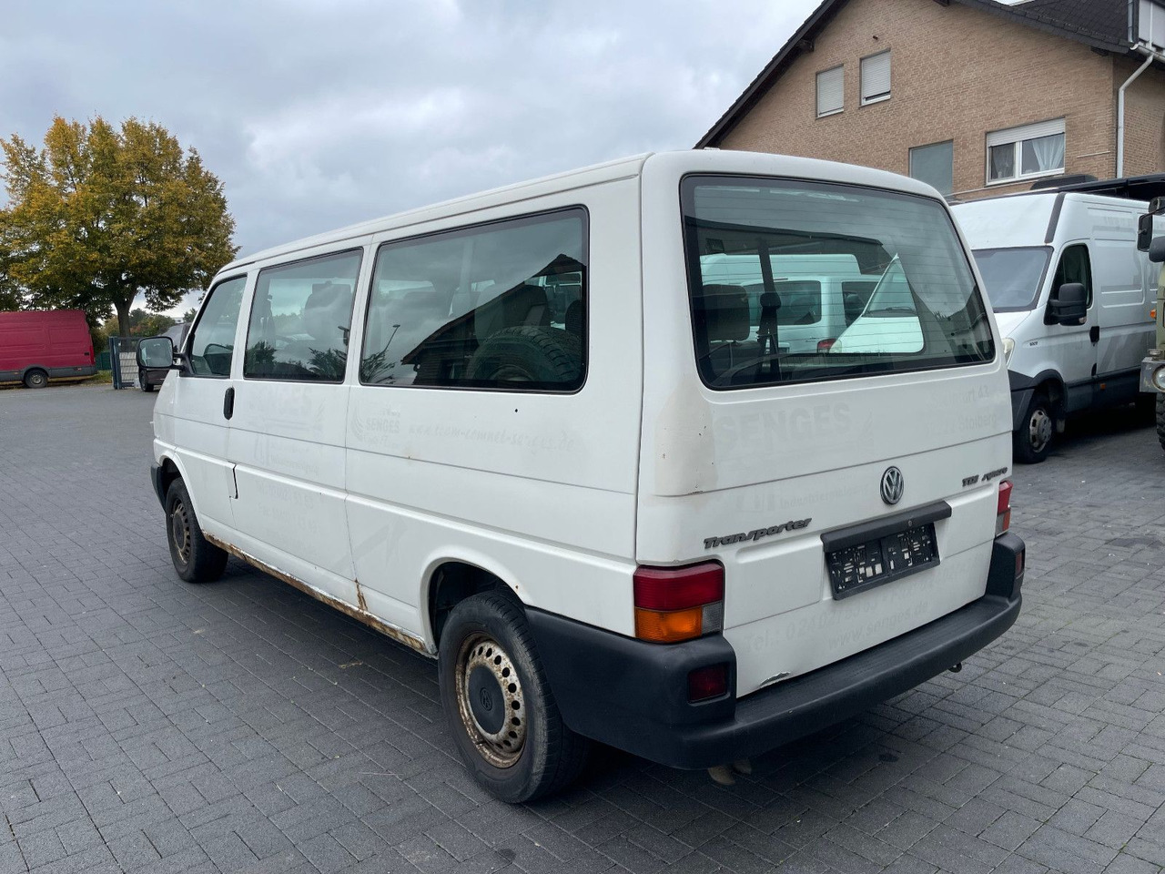 Volkswagen T4 Caravelle 2,5-l-Diesel TDI 75kW syncro lang - Van penumpang: gambar 4 Volkswagen T4 Caravelle 2,5-l-Diesel TDI 75kW syncro lang - Van penumpang: gambar 4