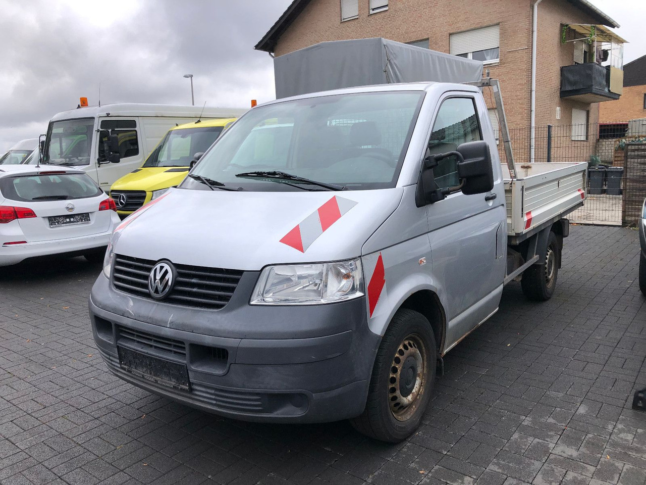 Volkswagen T5 1.9 TDI Transporter Pritsche - Van flatbed: gambar 1 Volkswagen T5 1.9 TDI Transporter Pritsche - Van flatbed: gambar 1