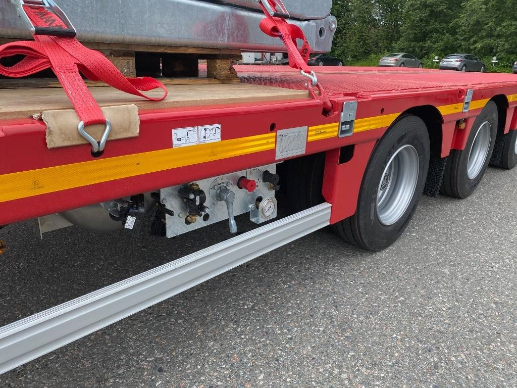 Faymonville Max Trailer, Max100 4AU - Semi-trailer low bed: gambar 4 Faymonville Max Trailer, Max100 4AU - Semi-trailer low bed: gambar 4